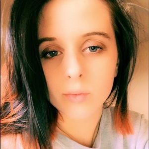 Meet your Posher, Alison